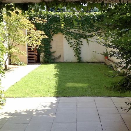 Apartment With Garden In City Center Краков Экстерьер фото