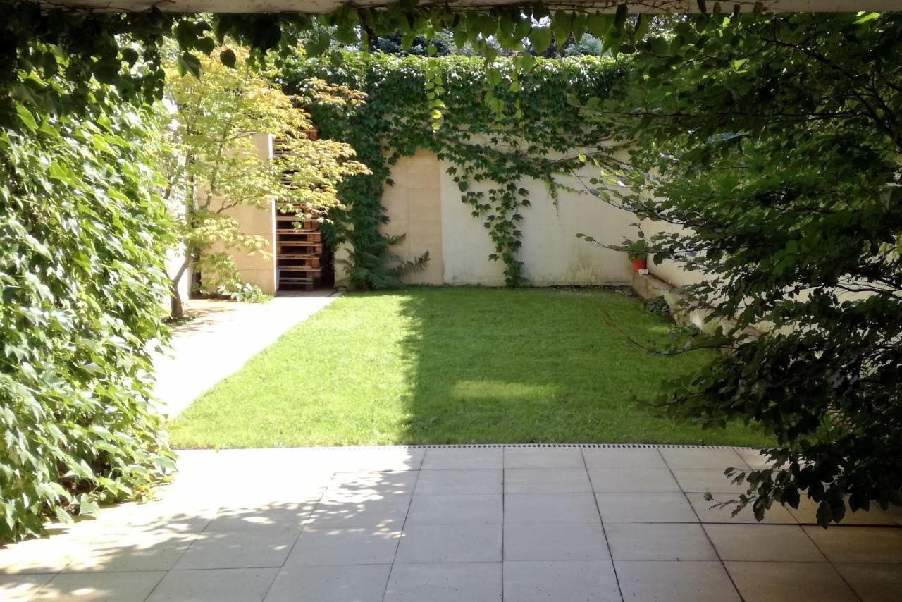 Apartment With Garden In City Center Краков Экстерьер фото